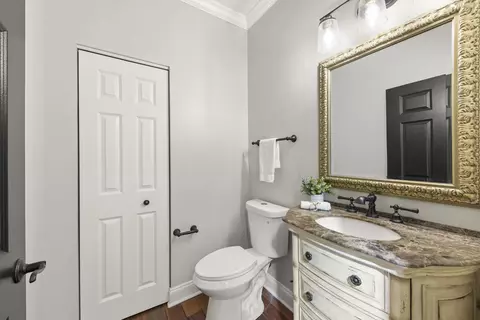 Bath - 812 Metropolitan Ave, Bolingbrook, IL 60490 photo 1 of 4