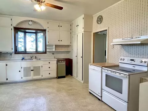 2931 E 10th Rd, Utica, IL 61373 photo 10