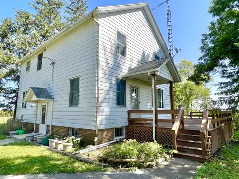 2931 E 10th Rd, Utica, IL 61373