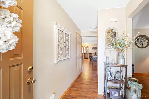 2018 Olde Mill Rd, Plainfield, IL 60586 photo 3