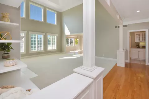 Living - 3 Currie Ct, Bloomington, IL 61704 photo 5 of 19