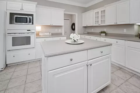 Kitchen - 3 Currie Ct, Bloomington, IL 61704 photo 14 of 14