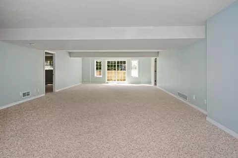 Living - 3 Currie Ct, Bloomington, IL 61704 photo 17 of 19