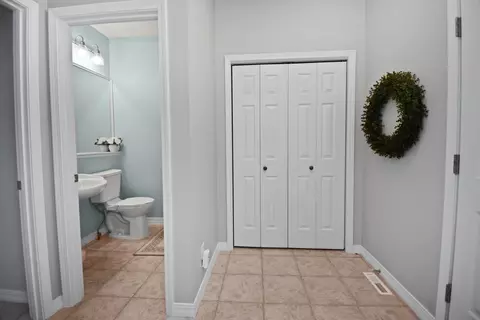 Entry Way - 3 Currie Ct, Bloomington, IL 61704 photo 8 of 10