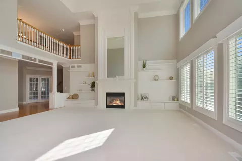 Living - 3 Currie Ct, Bloomington, IL 61704 photo 1 of 19