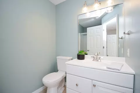 Bath - 3 Currie Ct, Bloomington, IL 61704 photo 11 of 13