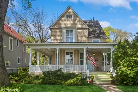 1022 Elmwood Ave, Evanston, IL 60202