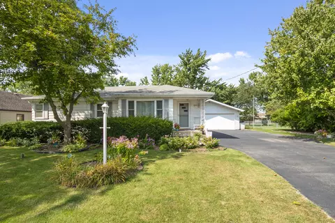 10832 Carpenter St, Mokena, IL 60448
