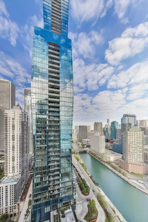 View/Area - 420 E Waterside Dr #3304, Chicago, IL 60601 photo 3 of 8