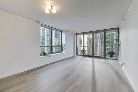 Living - 420 E Waterside Dr #3304, Chicago, IL 60601 photo 4 of 10
