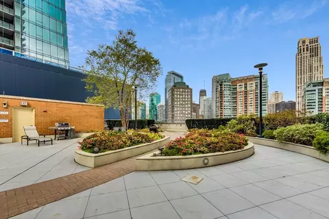Exterior - 420 E Waterside Dr #3304, Chicago, IL 60601 photo 7 of 9