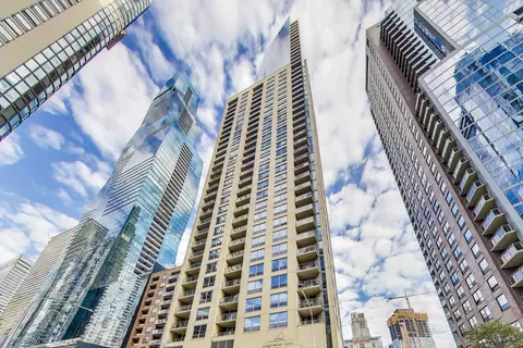 420 E Waterside Dr #3304, Chicago, IL 60601