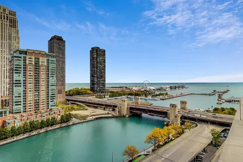 View/Area - 420 E Waterside Dr #3304, Chicago, IL 60601 photo 7 of 8