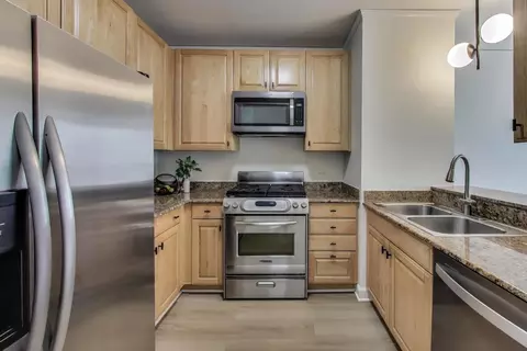 Kitchen - 420 E Waterside Dr #3304, Chicago, IL 60601 photo 1 of 6