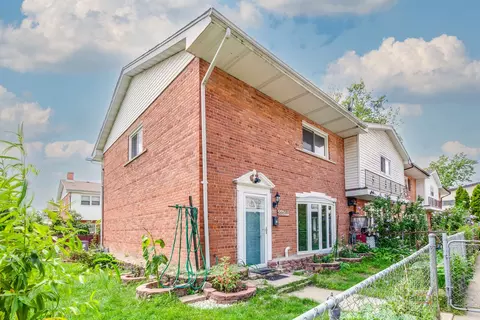 8846 Dee Rd #E, Des Plaines, IL 60016