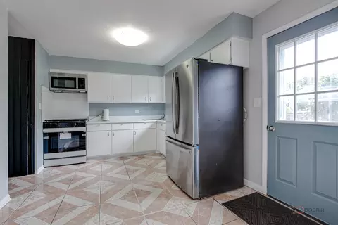 8846 Dee Rd #E, Des Plaines, IL 60016 photo 14