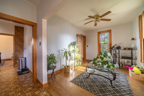 Entry Way - 754 South St, Elgin, IL 60123 photo 3 of 5