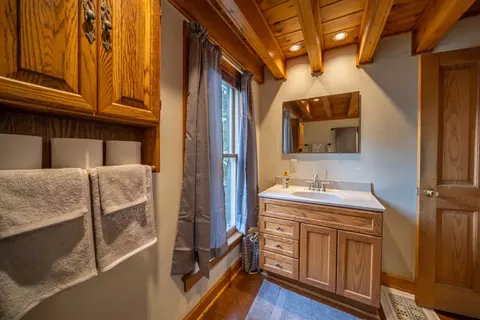 Bath - 754 South St, Elgin, IL 60123 photo 1 of 3