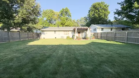 Exterior - 1316 Rutledge Rd, Bloomington, IL 61704 photo 5 of 10