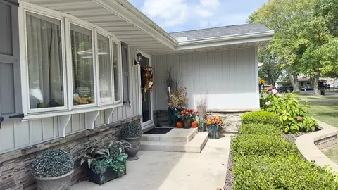 Exterior - 1316 Rutledge Rd, Bloomington, IL 61704 photo 3 of 10