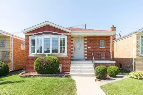 7718 Meade Ave, Burbank, IL 60459
