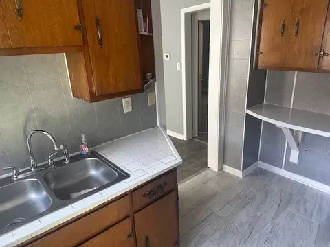 Kitchen - 506 E 144th Pl, Dolton, IL 60419 photo 2 of 3