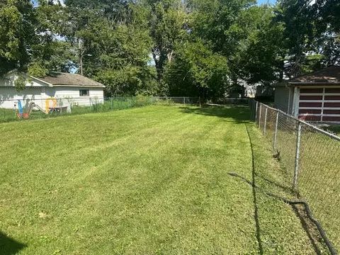Exterior - 506 E 144th Pl, Dolton, IL 60419 photo 6 of 7
