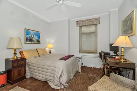 Bedroom - 222 E Chestnut St #3D, Chicago, IL 60611 photo 4 of 5