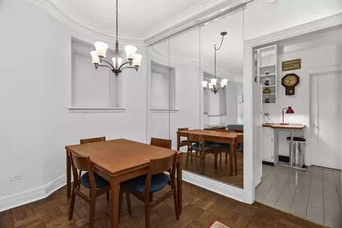 Dining - 222 E Chestnut St #3D, Chicago, IL 60611 photo 1 of 1