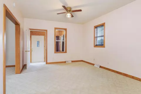 125 E Cleveland St, Cullom, IL 60929 photo 8