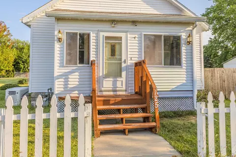 125 E Cleveland St, Cullom, IL 60929 photo 3