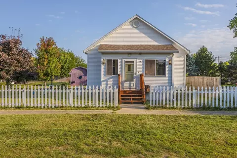 125 E Cleveland St, Cullom, IL 60929