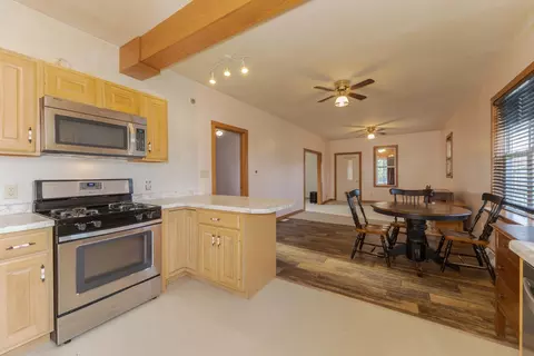 125 E Cleveland St, Cullom, IL 60929 photo 17