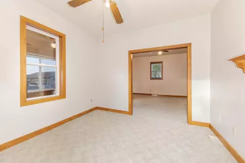 125 E Cleveland St, Cullom, IL 60929 photo 10