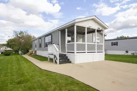 7 Saint Pauls Dr, Bourbonnais, IL 60914