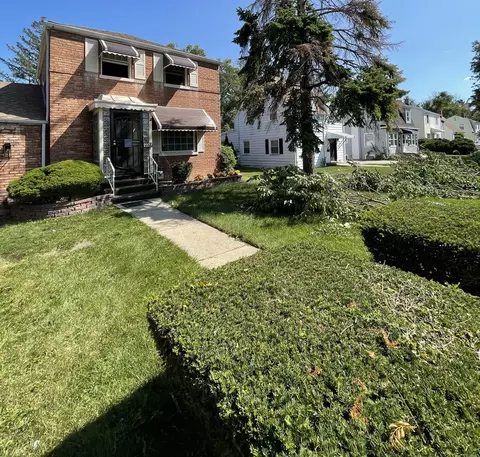 2227 S 10th Ave, Broadview, IL 60155