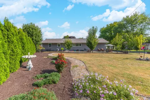 Exterior - 502 W Jeffery St, Cullom, IL 60929 photo 15 of 17