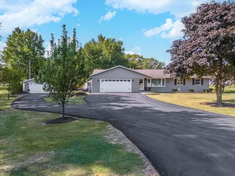 Exterior - 502 W Jeffery St, Cullom, IL 60929 photo 6 of 17