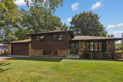 30 W535 Avard Rd, West Chicago, IL 60185