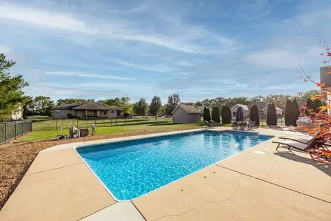 Exterior - 2089 Sunset View Ln, Kankakee, IL 60901 photo 4 of 4