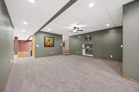 Living - 2089 Sunset View Ln, Kankakee, IL 60901 photo 4 of 4