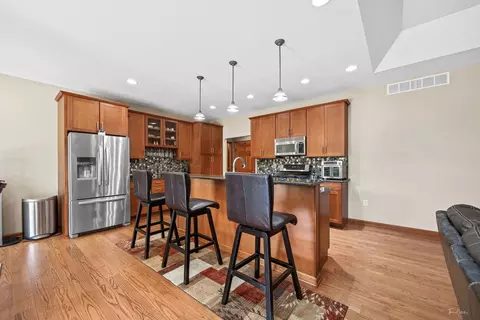Kitchen - 2089 Sunset View Ln, Kankakee, IL 60901 photo 4 of 6