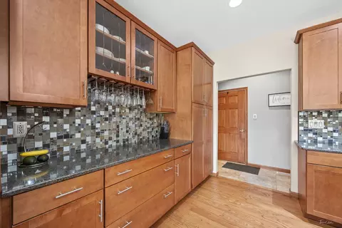Kitchen - 2089 Sunset View Ln, Kankakee, IL 60901 photo 5 of 6