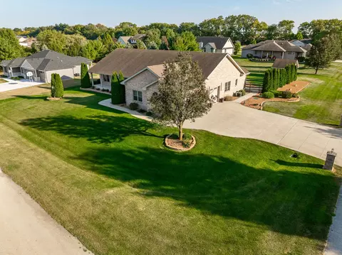 2089 Sunset View Ln, Kankakee, IL 60901