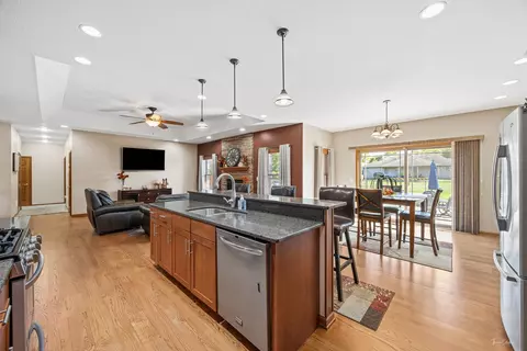 Kitchen - 2089 Sunset View Ln, Kankakee, IL 60901 photo 1 of 6