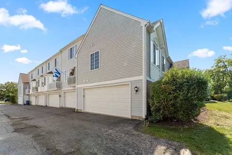 2400 Dawson Ln, Algonquin, IL 60102 photo 3