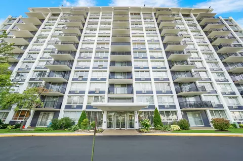 8801 W Golf Rd #10C, Niles, IL 60714