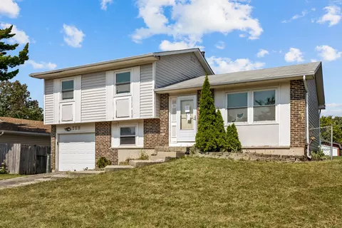 10 W Nevada Ave, Glendale Heights, IL 60139