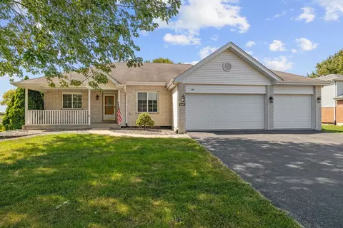 709 Young Dr, New Lenox, IL 60451