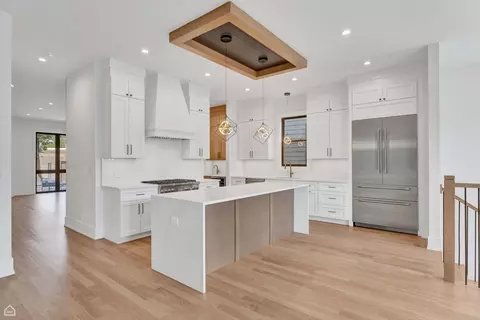 3905 N Drake Ave, Chicago, IL 60618 photo 6
